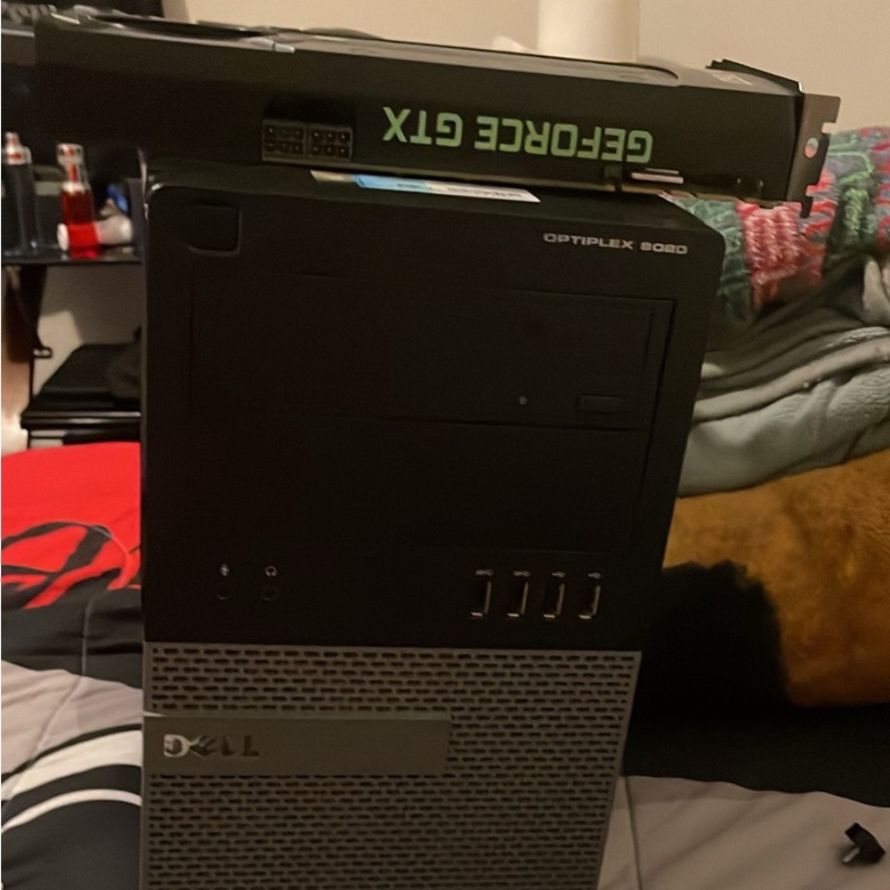 I am selling a pc extra graphics card with wireless keyboard and mouse and 16 gb